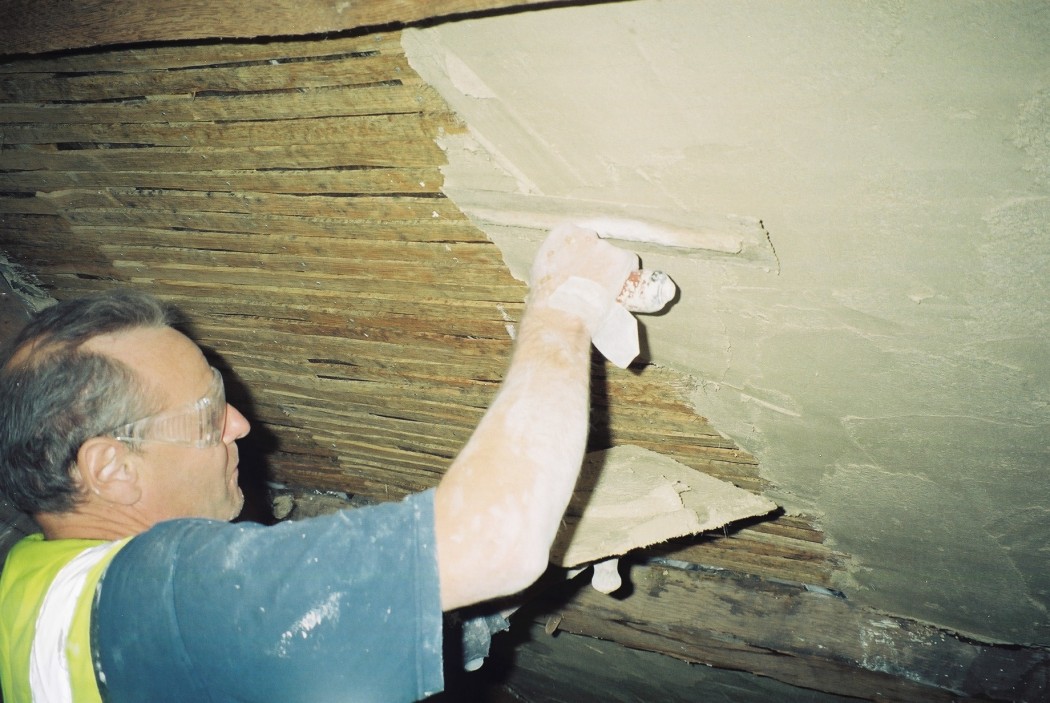 Application of Scratch Coat onto Oak Riven Laths